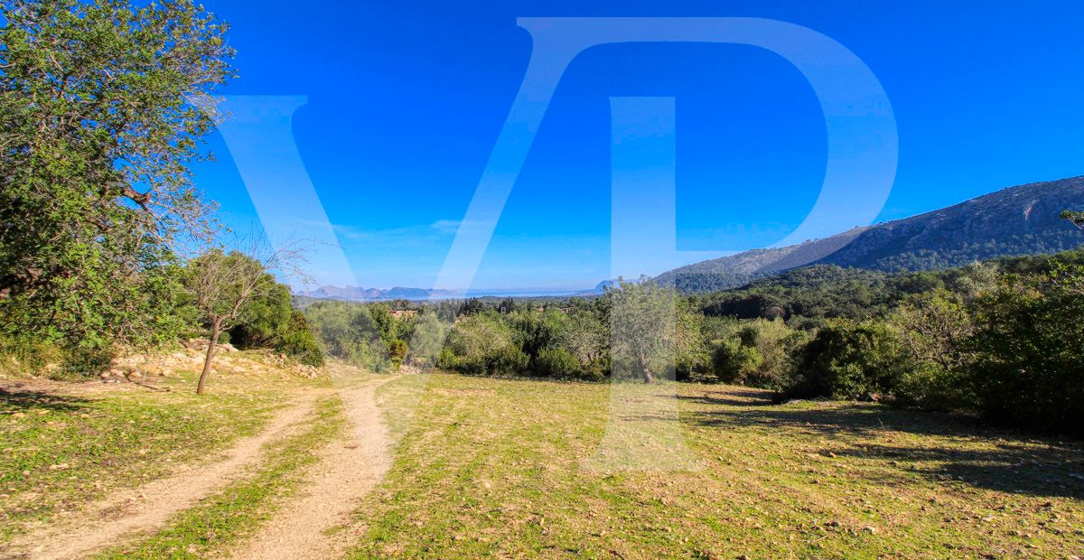 Spektakuläre Finca 40 Hektar mit Blick auf das Meer in Pollensa