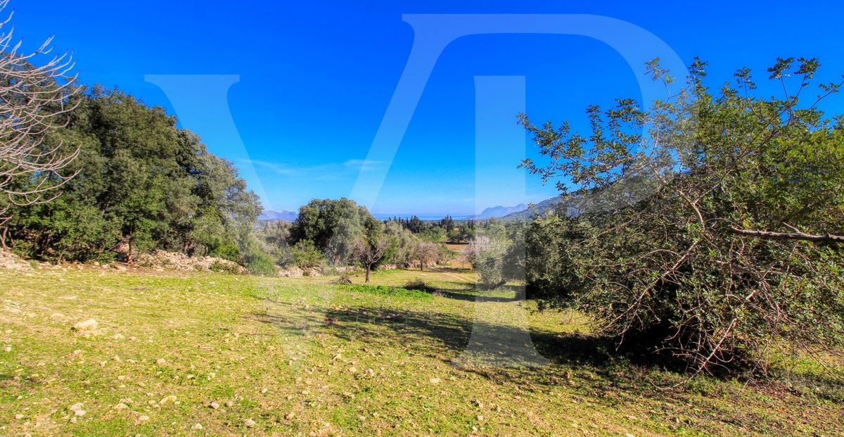 Spektakuläre Finca 40 Hektar mit Blick auf das Meer in Pollensa