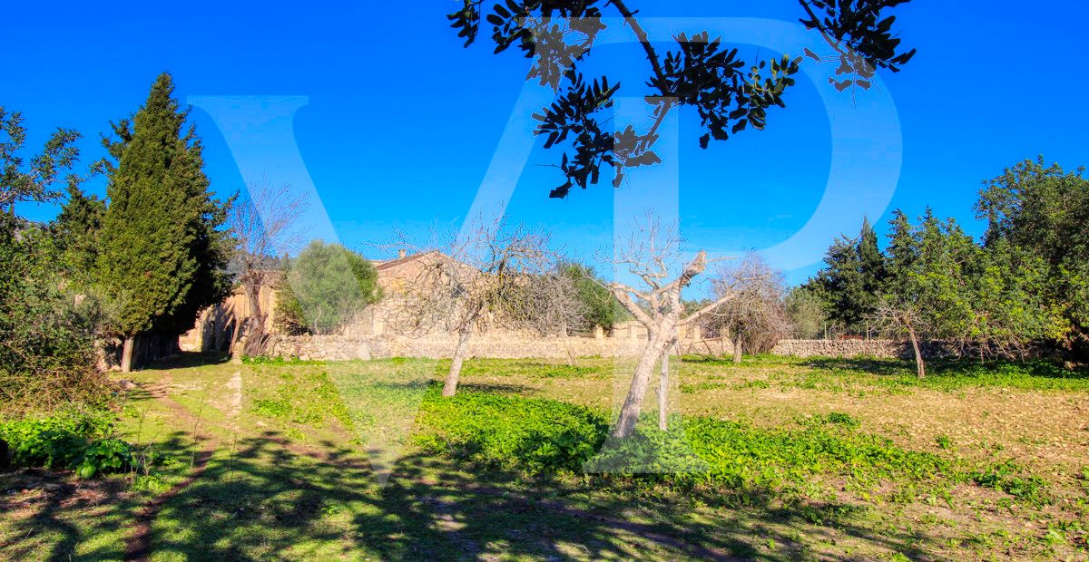 Spektakuläre Finca 40 Hektar mit Blick auf das Meer in Pollensa