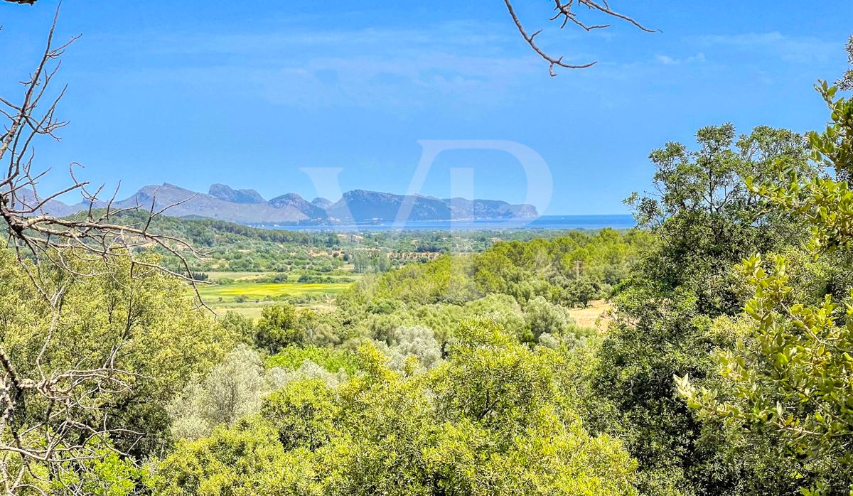 Spektakuläre Finca 40 Hektar mit Blick auf das Meer in Pollensa