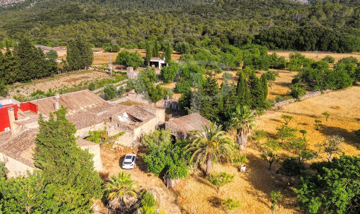 Spektakuläre Finca 40 Hektar mit Blick auf das Meer in Pollensa