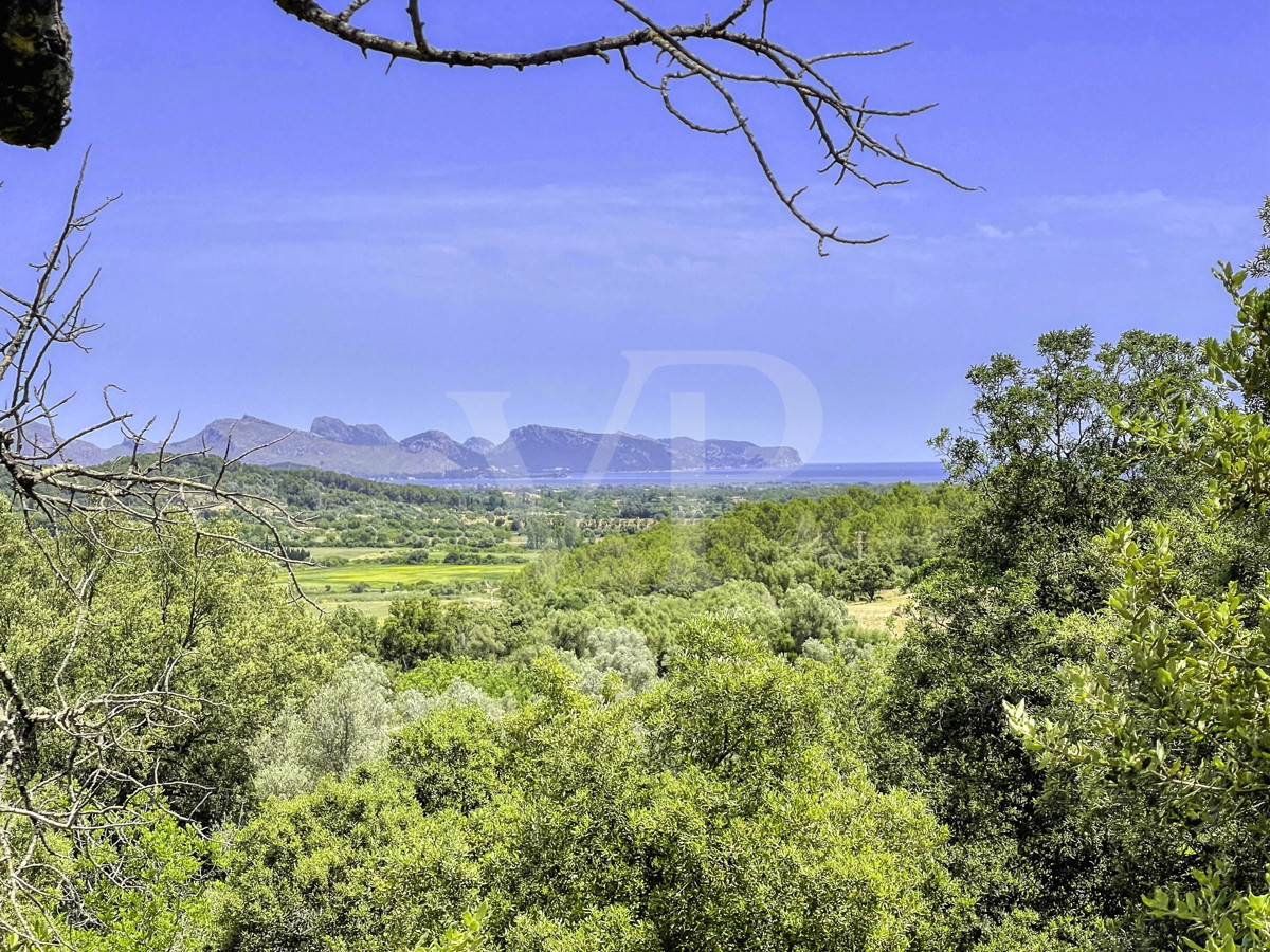 Spektakuläre Finca 40 Hektar mit Blick auf das Meer in Pollensa