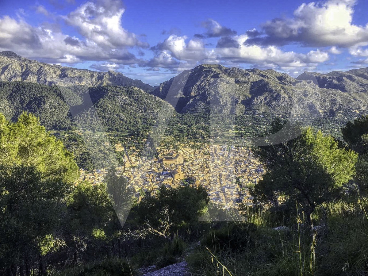 Spektakuläre Finca 40 Hektar mit Blick auf das Meer in Pollensa