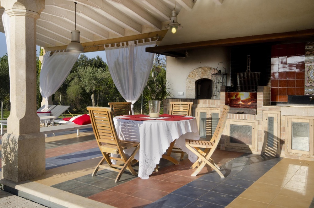 Barbecue of the finca in Pollensa Mallorca