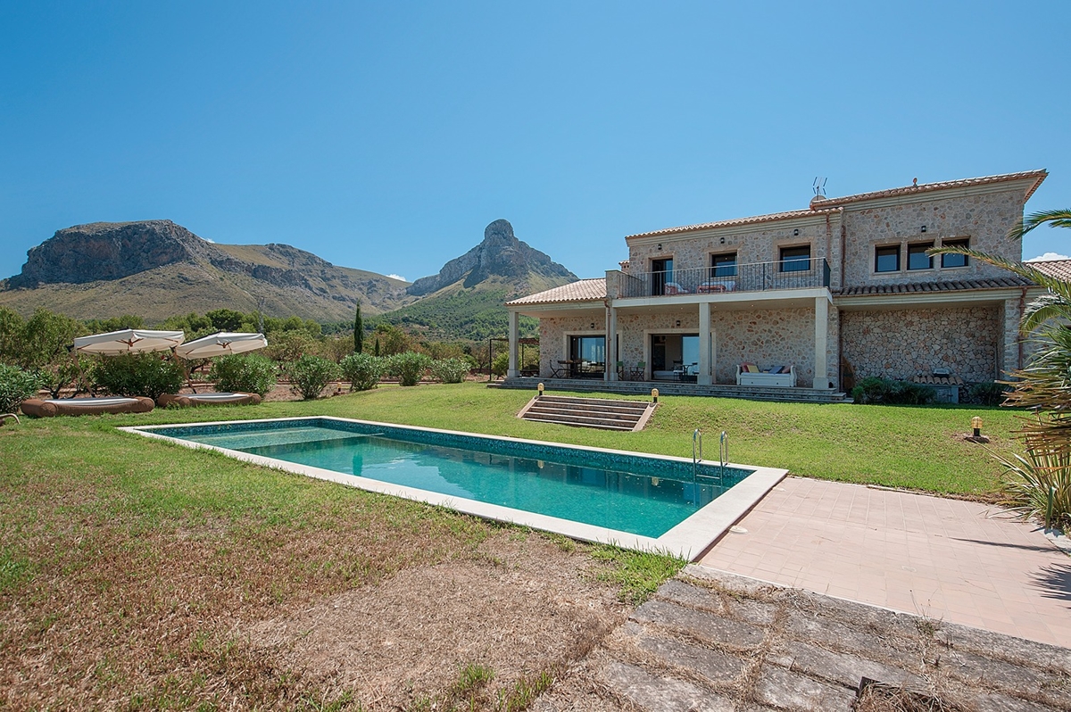 Landhaus in der Nähe von Colonia Sant Pere mit Panoramablick auf das Meer