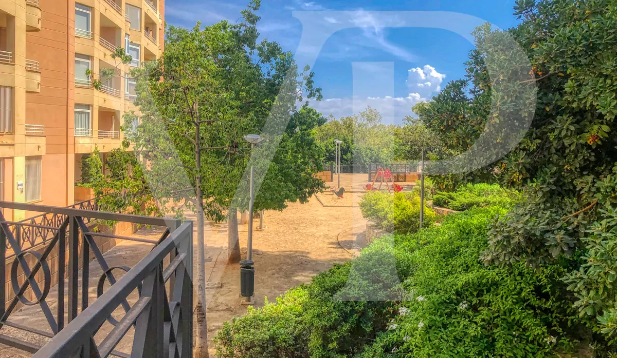 luxuriöse-komplett-renovierte-Wohnung-in-einem-gebäude-an-der-strandpromenade-von-palma-de-mallorca