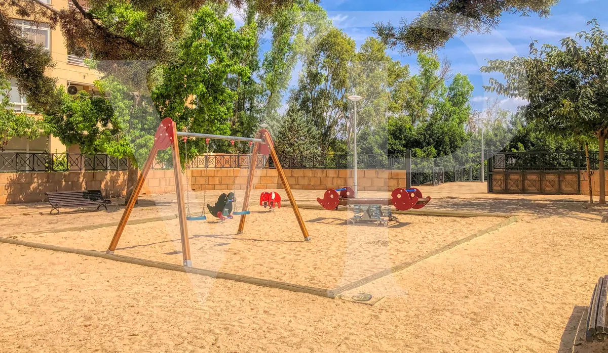 luxuriöse-komplett-renovierte-Wohnung-in-einem-gebäude-an-der-strandpromenade-von-palma-de-mallorca