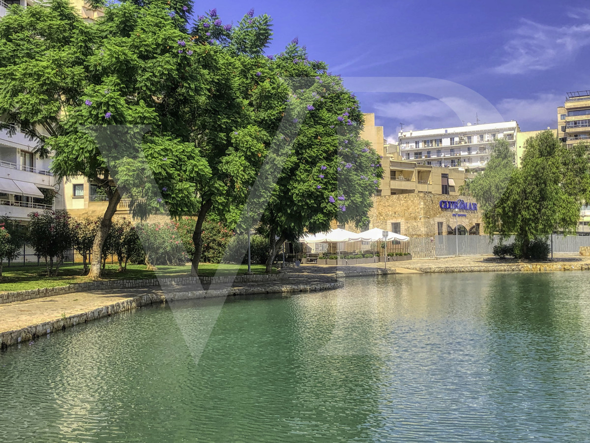 luxuriöse-komplett-renovierte-Wohnung-in-einem-gebäude-an-der-strandpromenade-von-palma-de-mallorca