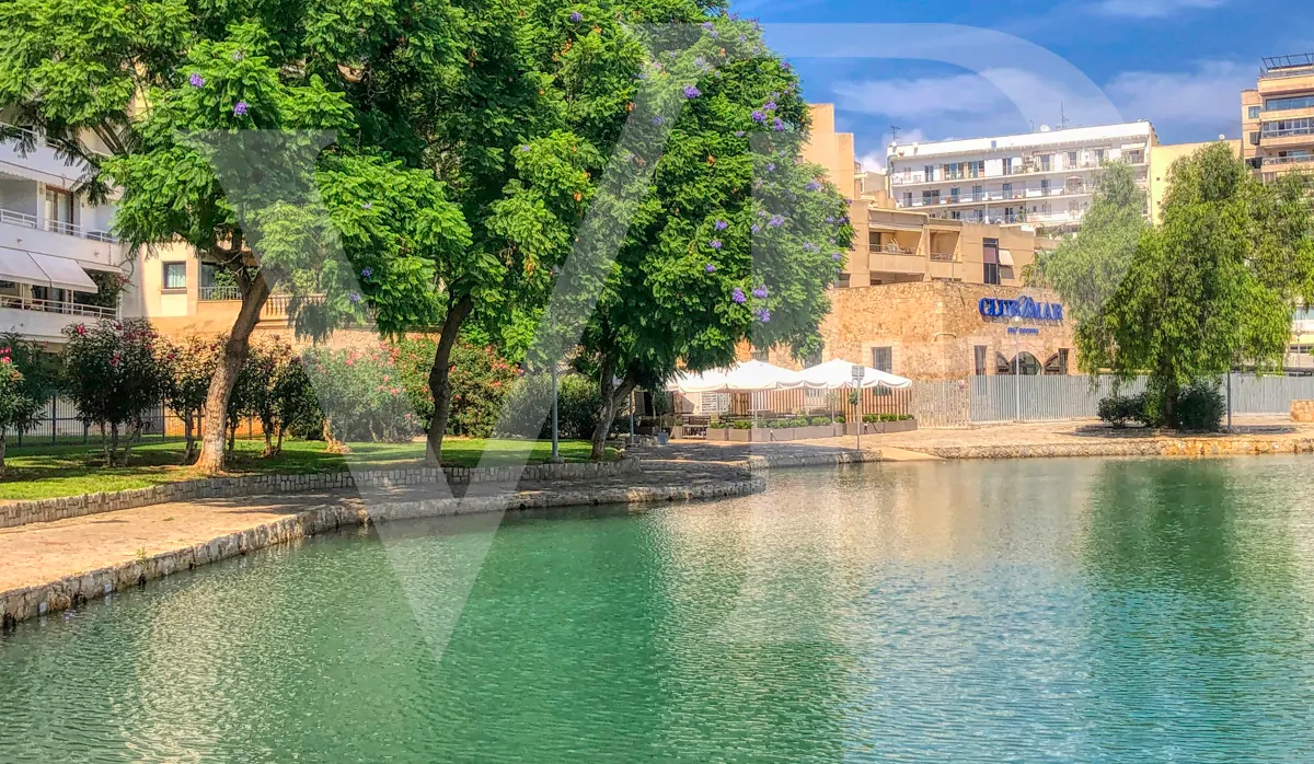 luxuriöse-komplett-renovierte-Wohnung-in-einem-gebäude-an-der-strandpromenade-von-palma-de-mallorca