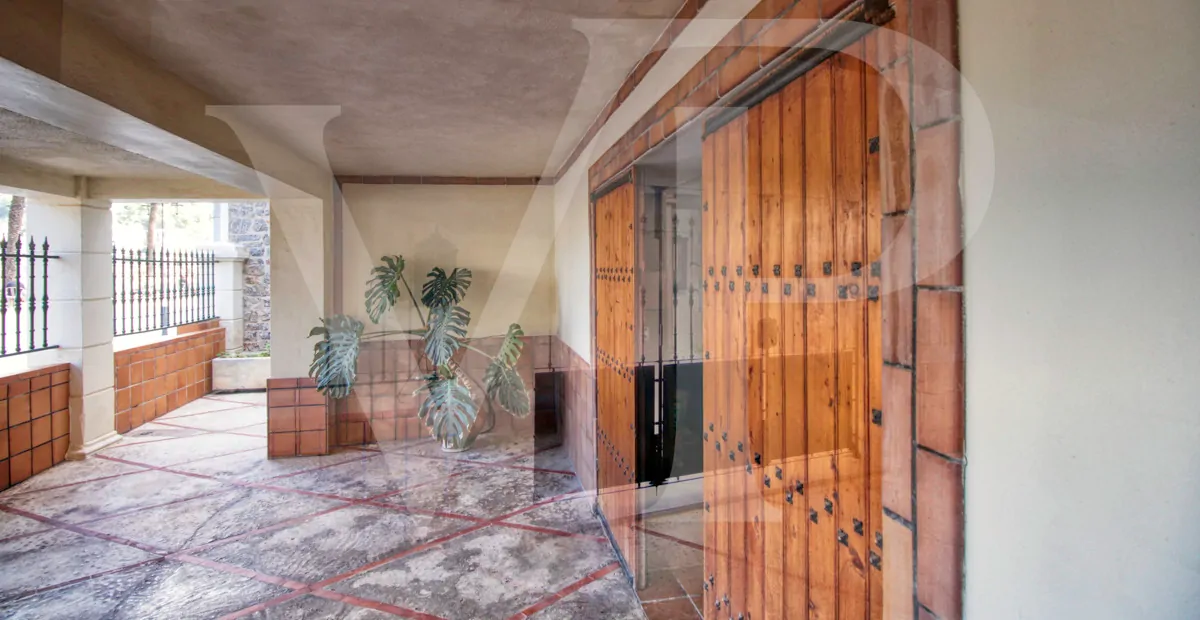 zum-verkauf-steht-eine-fantastische-eckvilla-aus-den-1925er-jahren-mit-garten-in-einer-ruhigen-gegend-direkt-am-strand-platja-d'en-repíc-in-puerto-de-sóller