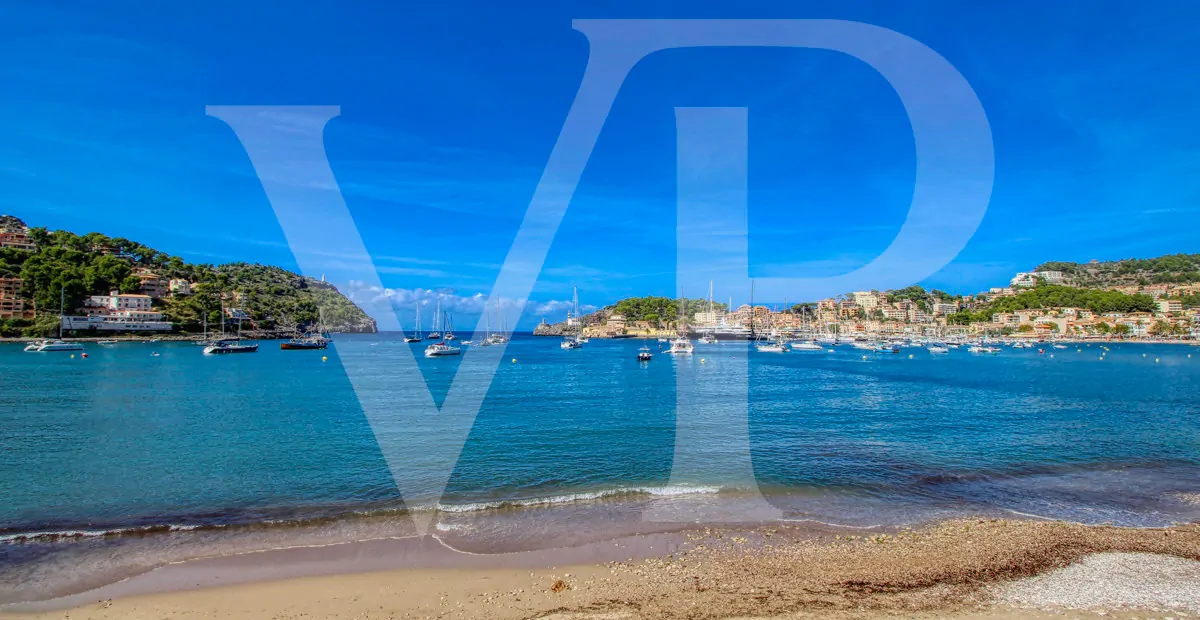 zum-verkauf-steht-eine-fantastische-eckvilla-aus-den-1925er-jahren-mit-garten-in-einer-ruhigen-gegend-direkt-am-strand-platja-d'en-repíc-in-puerto-de-sóller