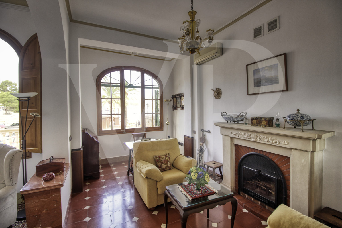 en-venta-fantástica-villa-señorial-de-1925-en-esquina-con-jardín-en-zona-tranquila-en-primera-línea-de-la-playa-platja-d'en-repíc-del-puerto-de-sóller
