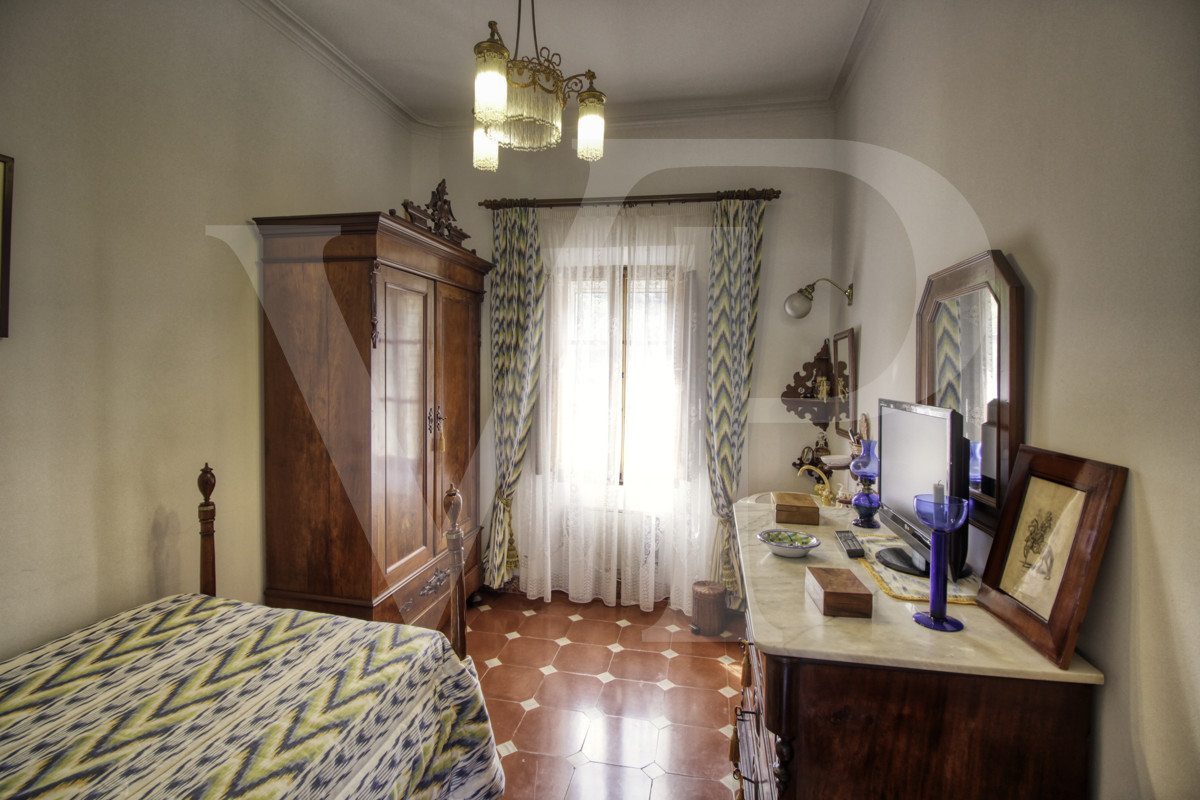 en-venta-fantástica-villa-señorial-de-1925-en-esquina-con-jardín-en-zona-tranquila-en-primera-línea-de-la-playa-platja-d'en-repíc-del-puerto-de-sóller