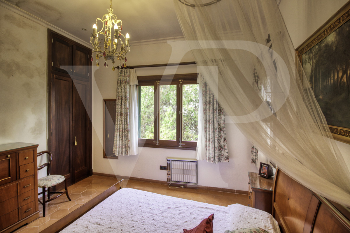 en-venta-fantástica-villa-señorial-de-1925-en-esquina-con-jardín-en-zona-tranquila-en-primera-línea-de-la-playa-platja-d'en-repíc-del-puerto-de-sóller