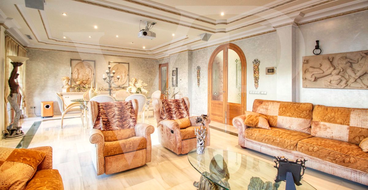 spectacular-luxury-villa-with-swimming-pool-for-sale-in-the-urbanisation-son-bauló-in-can-picafort