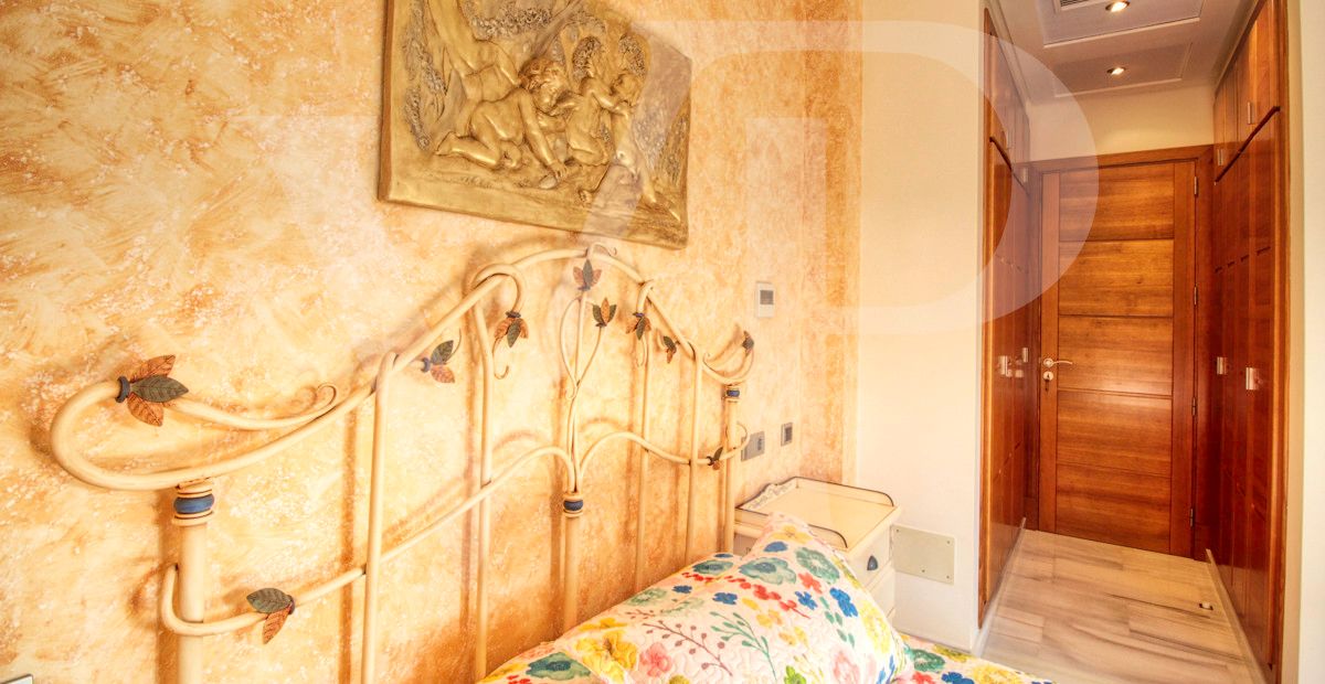 spectacular-luxury-villa-with-swimming-pool-for-sale-in-the-urbanisation-son-bauló-in-can-picafort