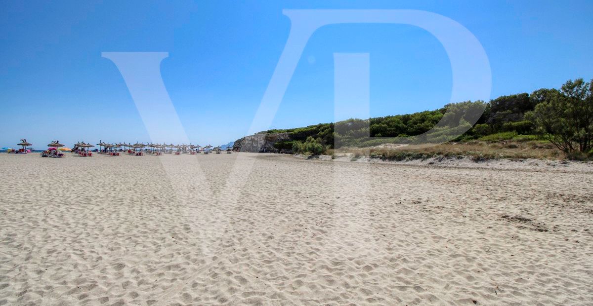 spectacular-luxury-villa-with-swimming-pool-for-sale-in-the-urbanisation-son-bauló-in-can-picafort