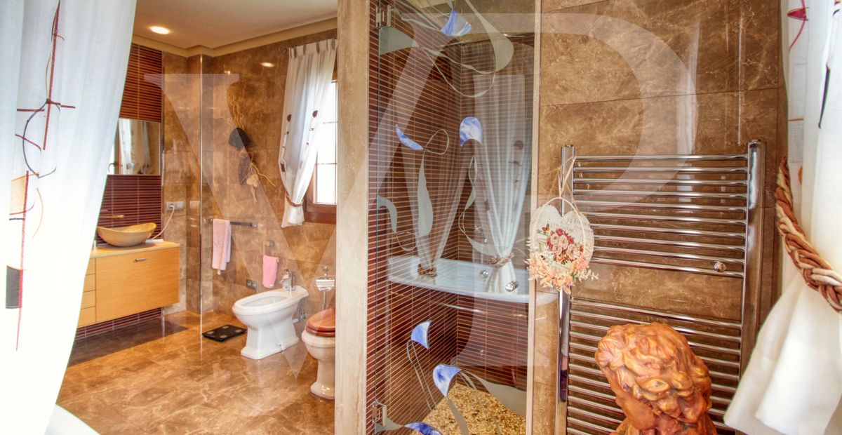 spectacular-luxury-villa-with-swimming-pool-for-sale-in-the-urbanisation-son-bauló-in-can-picafort