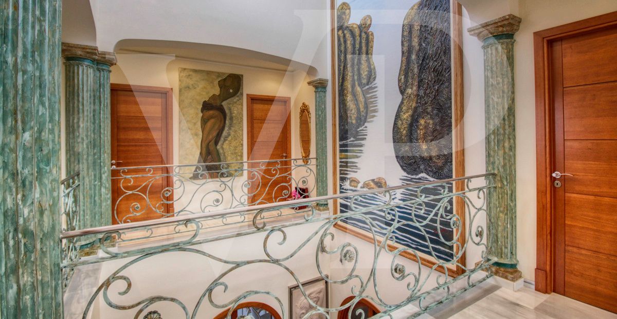 spectacular-luxury-villa-with-swimming-pool-for-sale-in-the-urbanisation-son-bauló-in-can-picafort