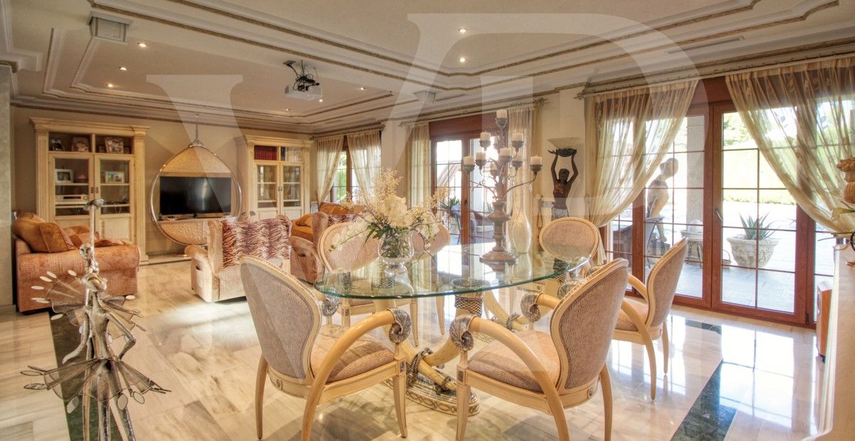 spectacular-luxury-villa-with-swimming-pool-for-sale-in-the-urbanisation-son-bauló-in-can-picafort