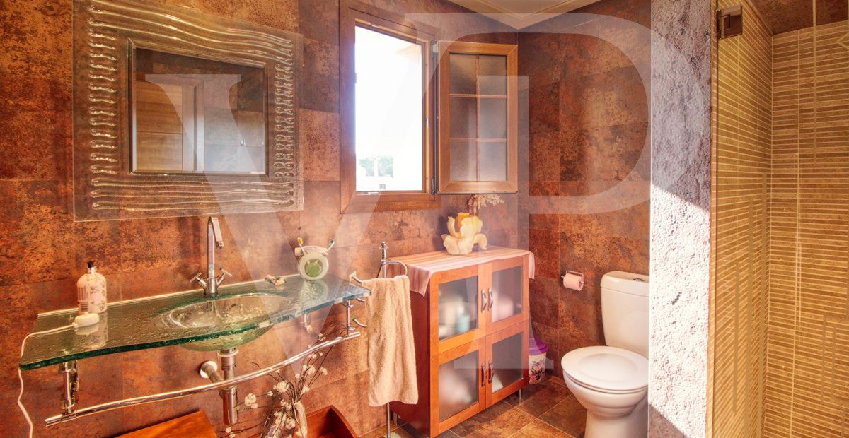 spectacular-luxury-villa-with-swimming-pool-for-sale-in-the-urbanisation-son-bauló-in-can-picafort