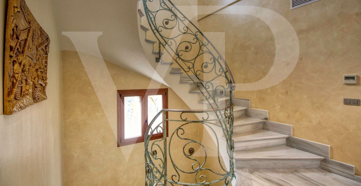 spectacular-luxury-villa-with-swimming-pool-for-sale-in-the-urbanisation-son-bauló-in-can-picafort