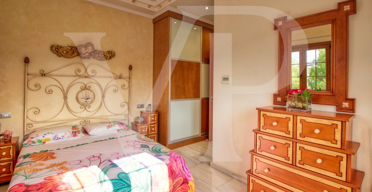 spectacular-luxury-villa-with-swimming-pool-for-sale-in-the-urbanisation-son-bauló-in-can-picafort