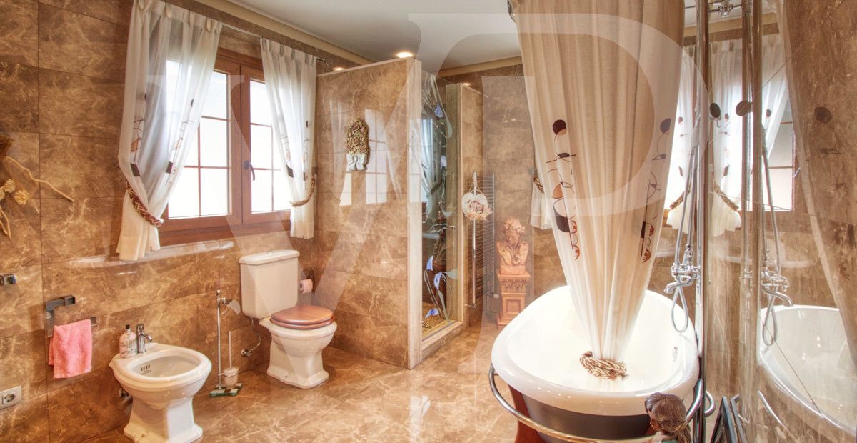 spectacular-luxury-villa-with-swimming-pool-for-sale-in-the-urbanisation-son-bauló-in-can-picafort