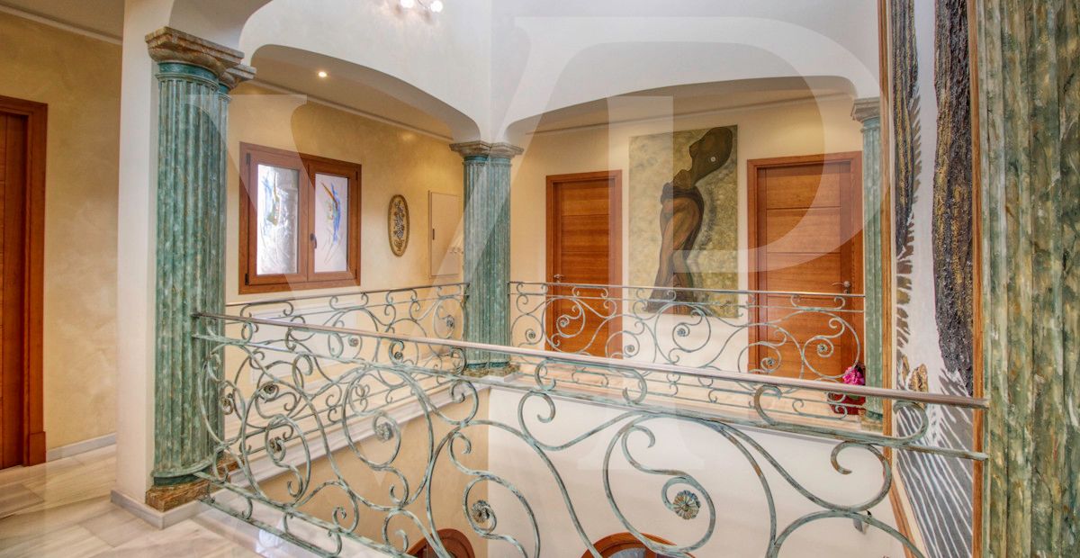 spectacular-luxury-villa-with-swimming-pool-for-sale-in-the-urbanisation-son-bauló-in-can-picafort