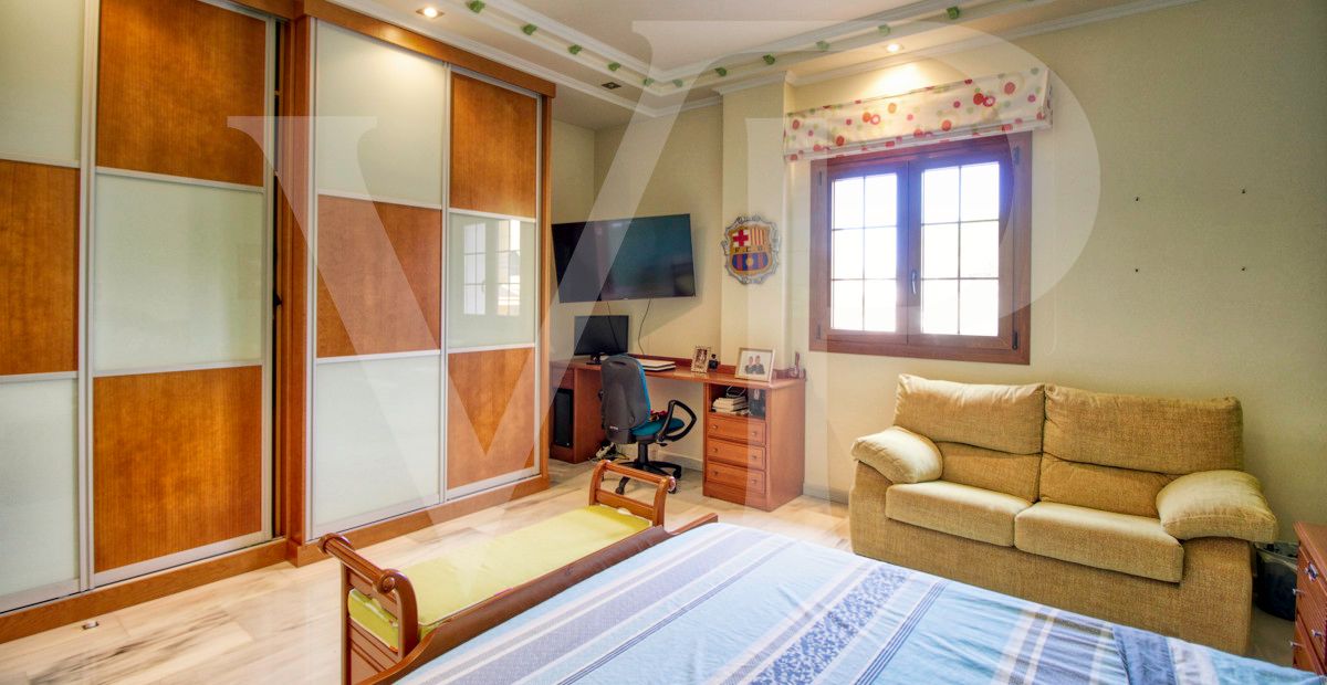 spectacular-luxury-villa-with-swimming-pool-for-sale-in-the-urbanisation-son-bauló-in-can-picafort