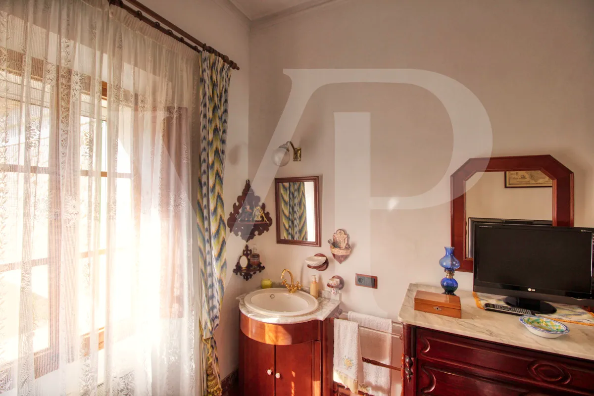 for-sale-fantastic-1925's-corner-manor-villa-with-garden-in-a-quiet-area-in-front-of-the-beach-platja-d'en-repíc-in-puerto-de-sóller