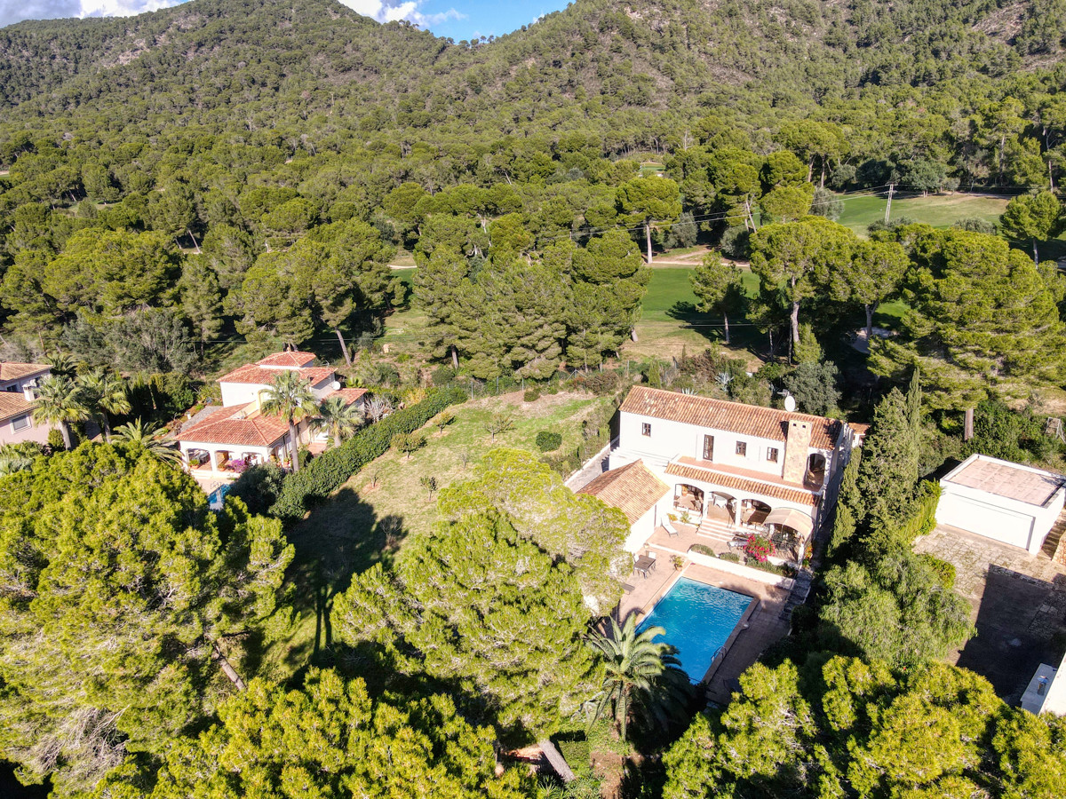 Villa-mit-Pool-Golf-am-Meer-Son-Servera