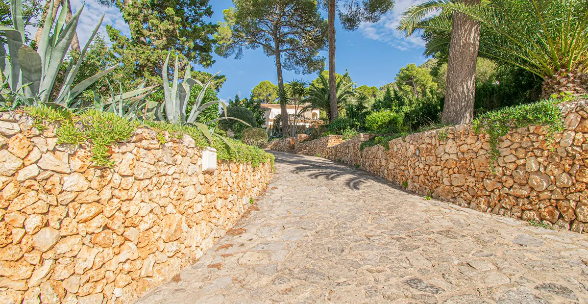 Villa-mit-Pool-Golf-am-Meer-Son-Servera