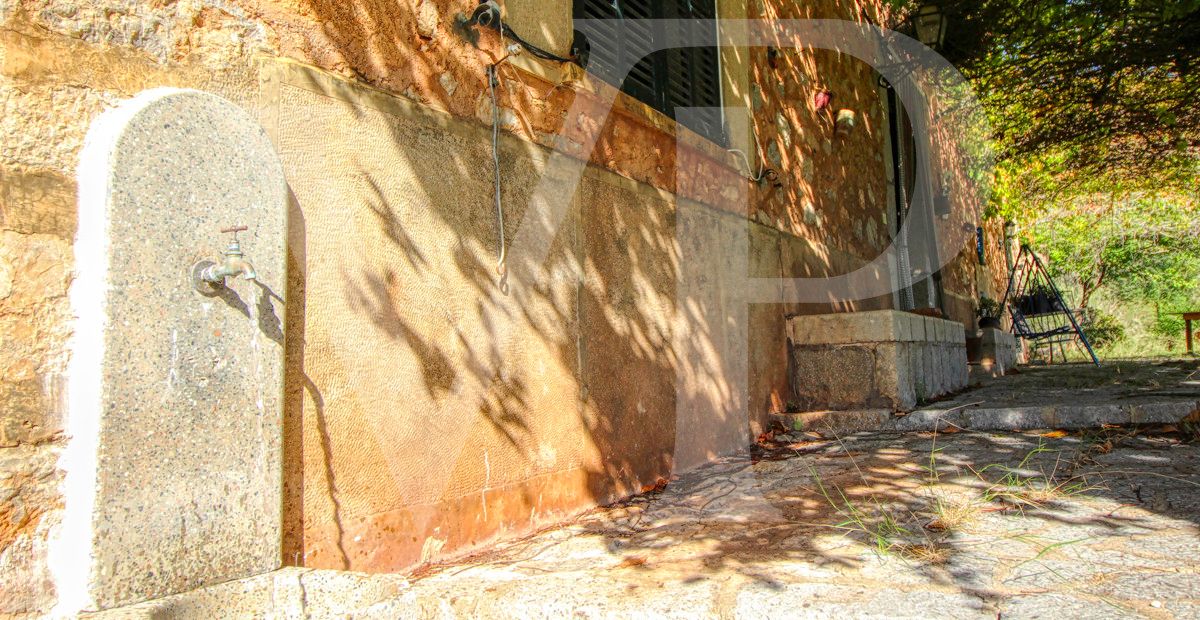 zu-verkaufen-finca-exklusives-anwesen-von-fast-15-hektar-in-einzigartigen-enklave-in-den-bergen-die-den-hafen-von-sóller