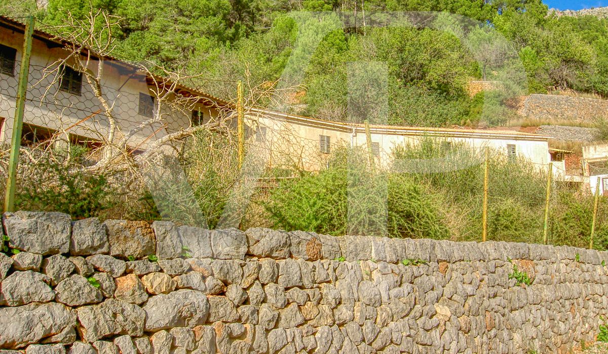 zu-verkaufen-finca-exklusives-anwesen-von-fast-15-hektar-in-einzigartigen-enklave-in-den-bergen-die-den-hafen-von-sóller