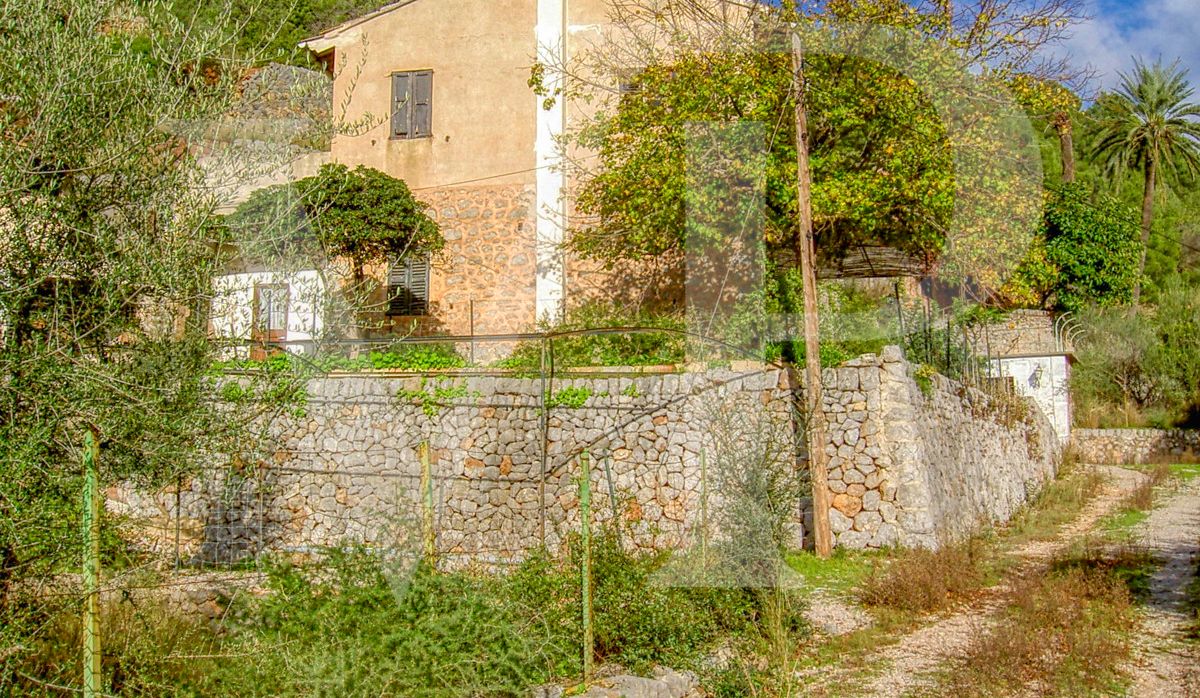 zu-verkaufen-finca-exklusives-anwesen-von-fast-15-hektar-in-einzigartigen-enklave-in-den-bergen-die-den-hafen-von-sóller