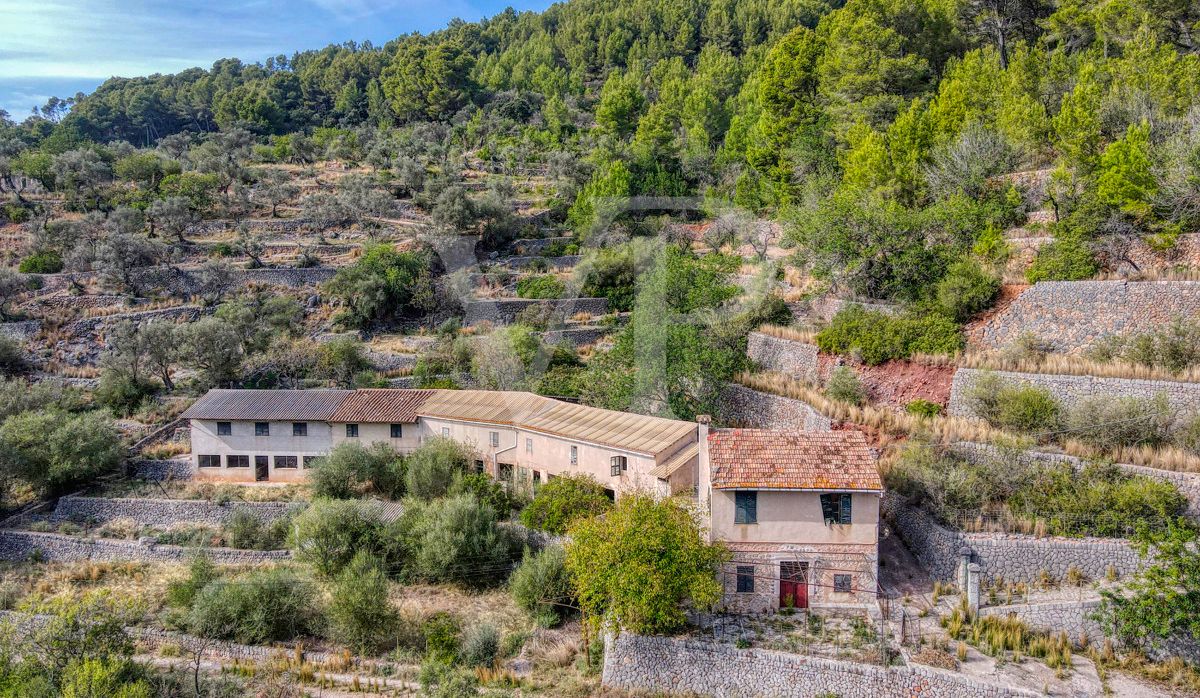 zu-verkaufen-finca-exklusives-anwesen-von-fast-15-hektar-in-einzigartigen-enklave-in-den-bergen-die-den-hafen-von-sóller