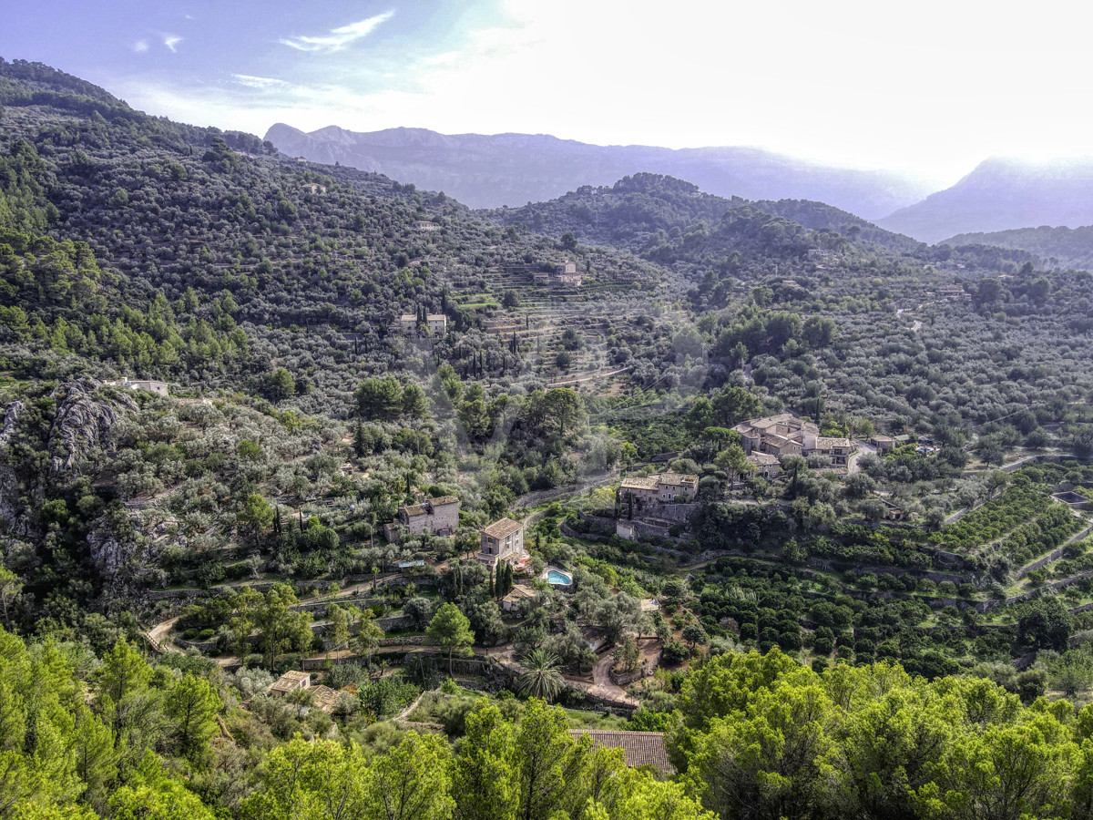 zu-verkaufen-finca-exklusives-anwesen-von-fast-15-hektar-in-einzigartigen-enklave-in-den-bergen-die-den-hafen-von-sóller