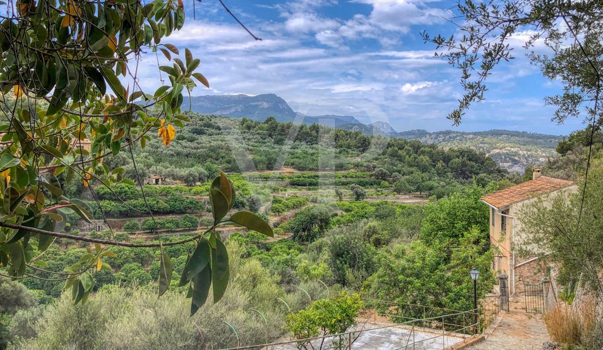zu-verkaufen-finca-exklusives-anwesen-von-fast-15-hektar-in-einzigartigen-enklave-in-den-bergen-die-den-hafen-von-sóller
