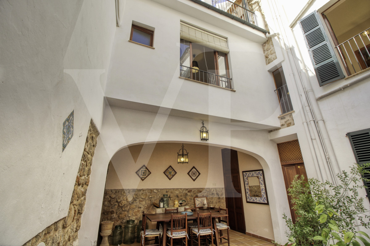 preciosa-gran-casa-señorial-en-dos-viviendas-en-venta-en-el-centro-de-sóller-mallorca