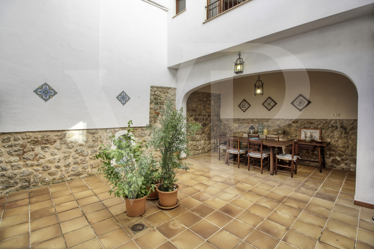 preciosa-gran-casa-señorial-en-dos-viviendas-en-venta-en-el-centro-de-sóller-mallorca
