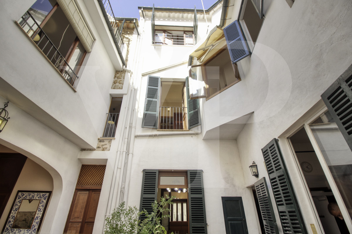 preciosa-gran-casa-señorial-en-dos-viviendas-en-venta-en-el-centro-de-sóller-mallorca