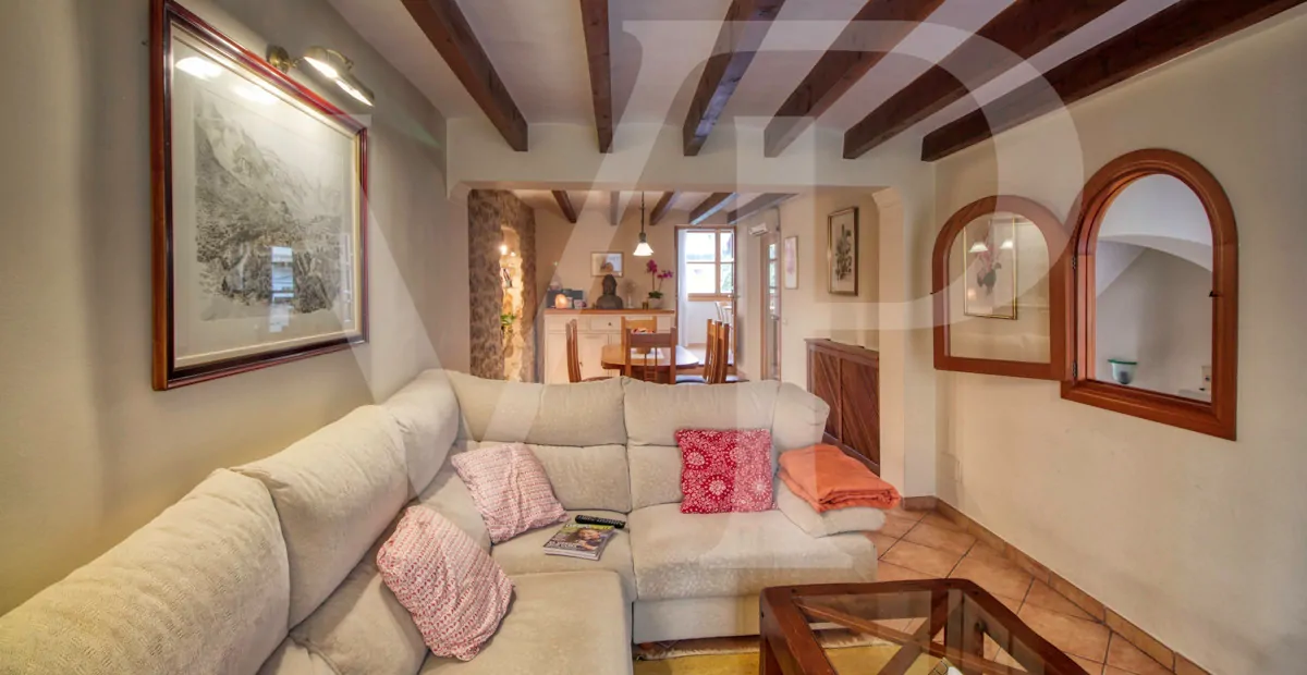 Fantastisches Herrenhaus mit Pool zu verkaufen in Soller, im Zentrum der Serra de Tramuntana.