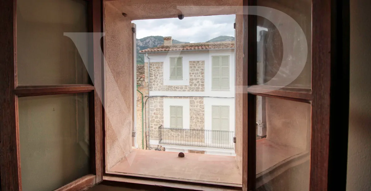 Fantastisches Herrenhaus mit Pool zu verkaufen in Soller, im Zentrum der Serra de Tramuntana.