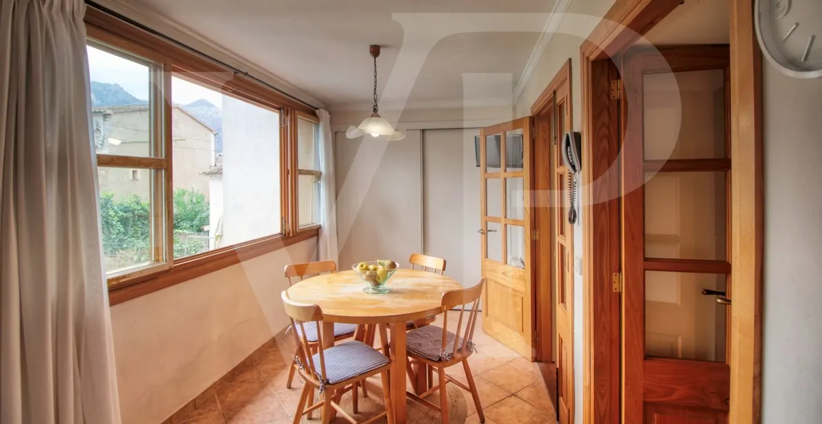 Fantastisches Herrenhaus mit Pool zu verkaufen in Soller, im Zentrum der Serra de Tramuntana.