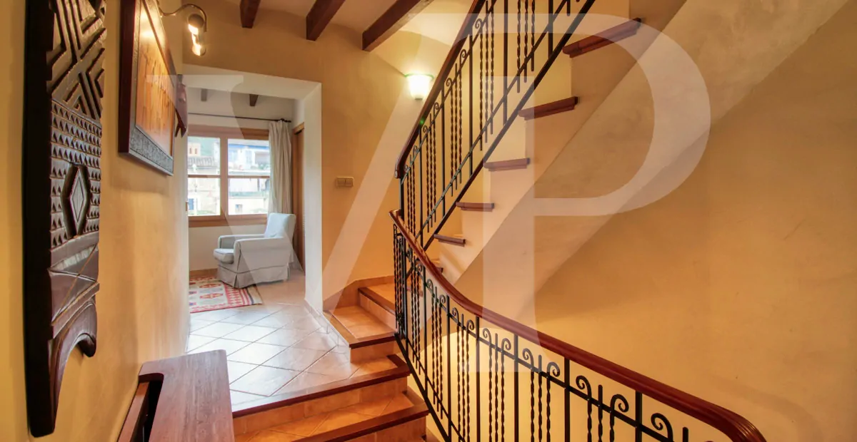 Fantastisches Herrenhaus mit Pool zu verkaufen in Soller, im Zentrum der Serra de Tramuntana.