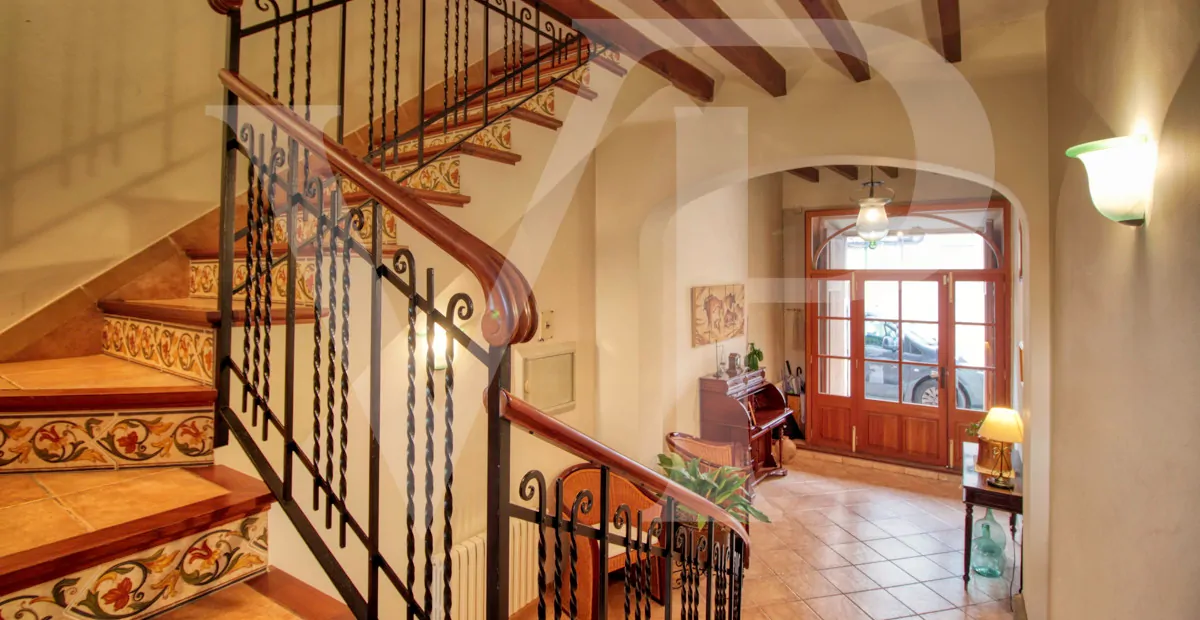 Fantastisches Herrenhaus mit Pool zu verkaufen in Soller, im Zentrum der Serra de Tramuntana.