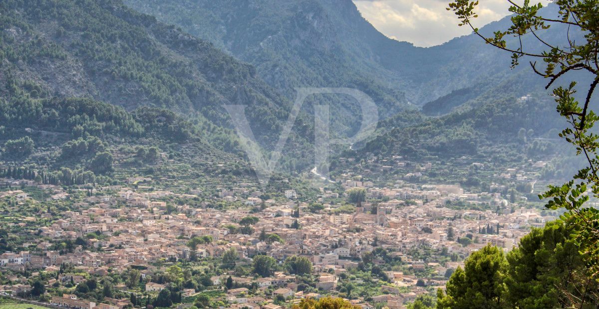 Fantastisches Herrenhaus mit Pool zu verkaufen in Soller, im Zentrum der Serra de Tramuntana.