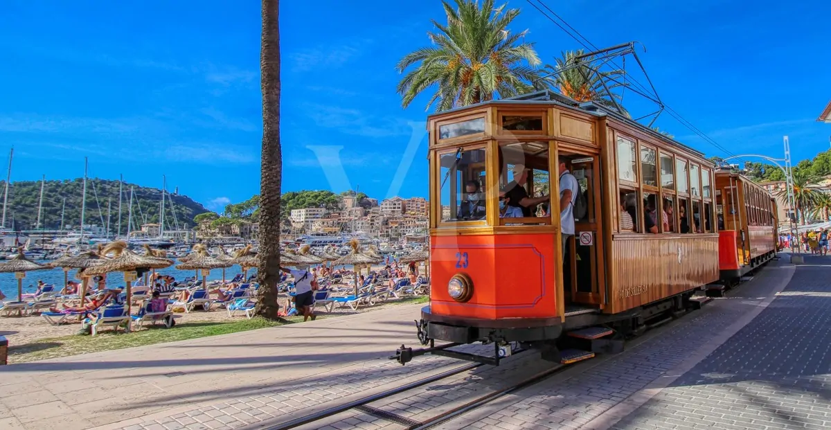 Fantastisches Herrenhaus mit Pool zu verkaufen in Soller, im Zentrum der Serra de Tramuntana.
