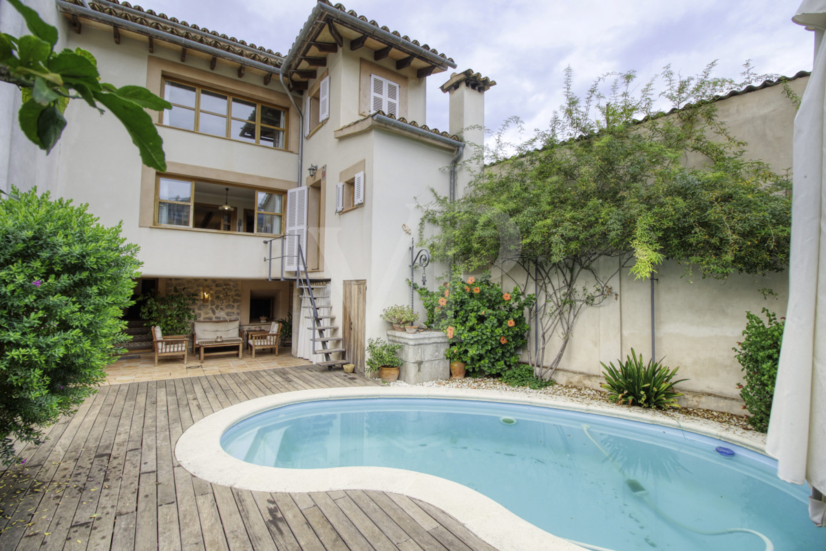 Fantástica casa señorial con piscina en venta en  Soller, el centro de la Serra de Tramuntana